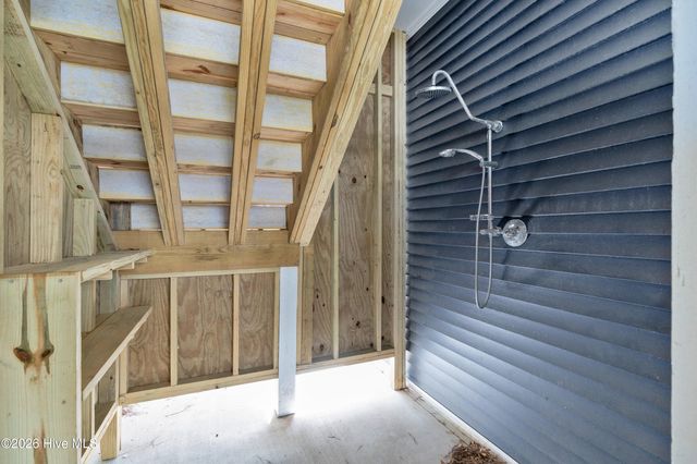 228 NE 38th Street, Oak Island, NC 28465