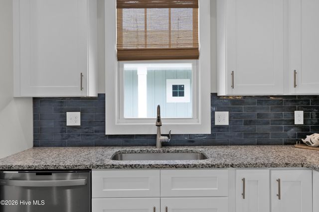 228 NE 38th Street, Oak Island, NC 28465