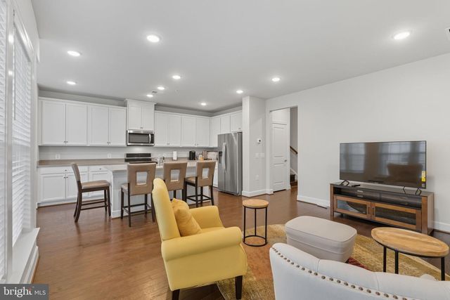 23516-H OVERLOOK PARK DR #D8, Clarksburg, MD 20871