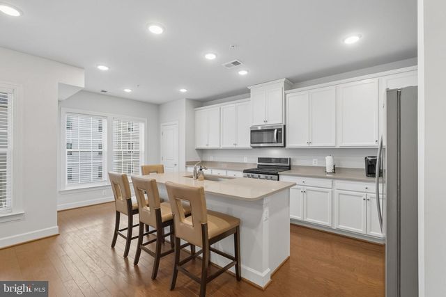 23516-H OVERLOOK PARK DR #D8, Clarksburg, MD 20871