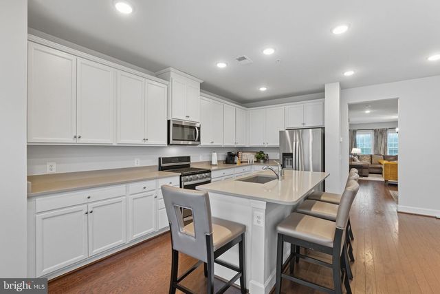 23516-H OVERLOOK PARK DR #D8, Clarksburg, MD 20871