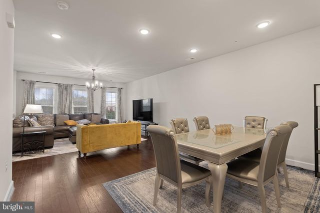 23516-H OVERLOOK PARK DR #D8, Clarksburg, MD 20871