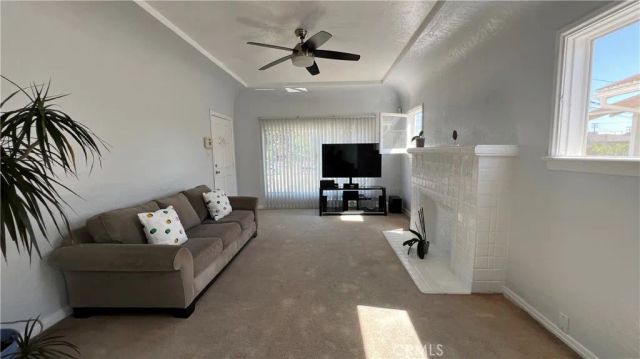1127 Calzona, Los Angeles, CA 90023
