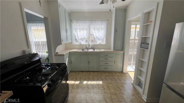 1127 Calzona, Los Angeles, CA 90023