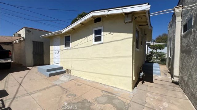 1127 Calzona, Los Angeles, CA 90023