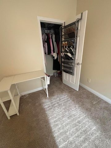 206 Lamplight Court, Delaware, OH 43015