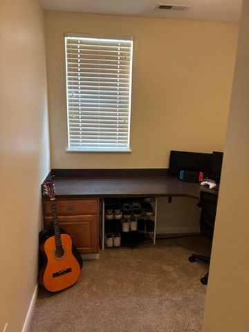 206 Lamplight Court, Delaware, OH 43015