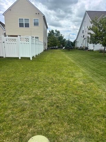 206 Lamplight Court, Delaware, OH 43015