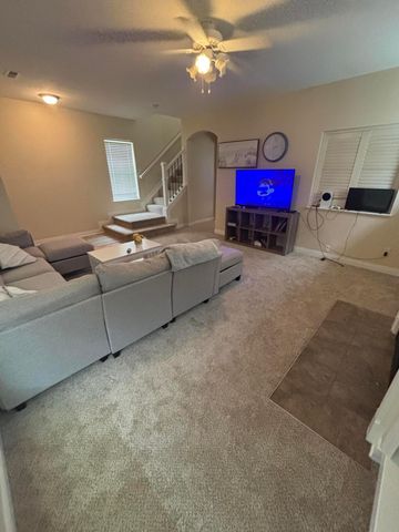 206 Lamplight Court, Delaware, OH 43015
