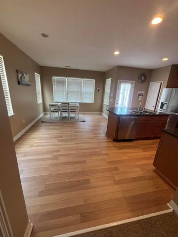206 Lamplight Court, Delaware, OH 43015
