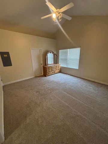 206 Lamplight Court, Delaware, OH 43015