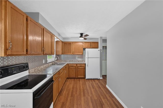 3865 Seeman Street SW, East Sparta, OH 44626