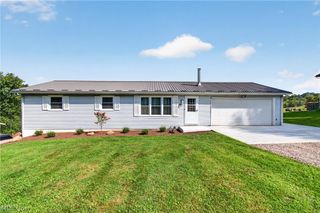 3865 Seeman Street SW, East Sparta, OH 44626