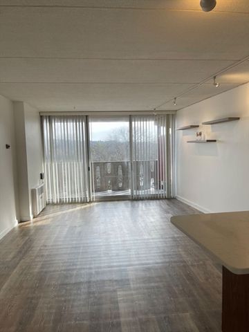 200 Swanton St 412, Winchester, MA 01890