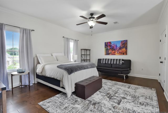 8925 Foxgate Dr, Baton Rouge, LA 70809
