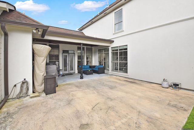 8925 Foxgate Dr, Baton Rouge, LA 70809