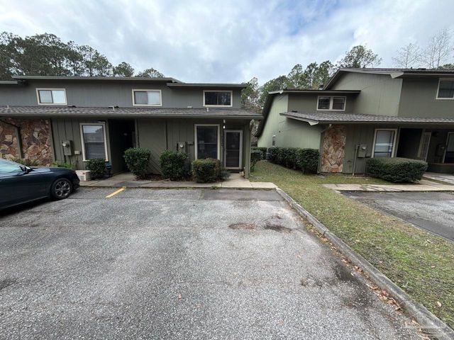 7224 Lago Vista Ct, Pensacola, FL 32506
