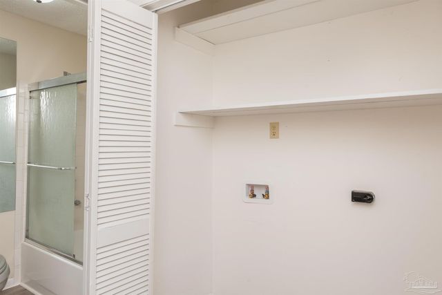 7224 Lago Vista Ct, Pensacola, FL 32506