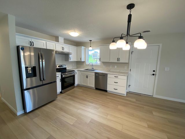 4608 Manor Brook Drive NW, Rochester, MN 55901