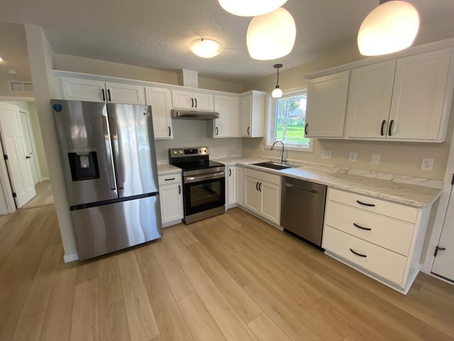 4608 Manor Brook Drive NW, Rochester, MN 55901