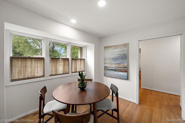 2985 Summervale Lane, Bloomfield Hills, MI 48301