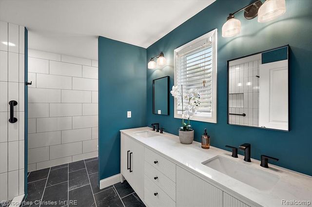 2985 Summervale Lane, Bloomfield Hills, MI 48301