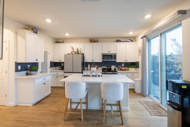 1612 Aleppo Ln, Sacramento, CA 95834