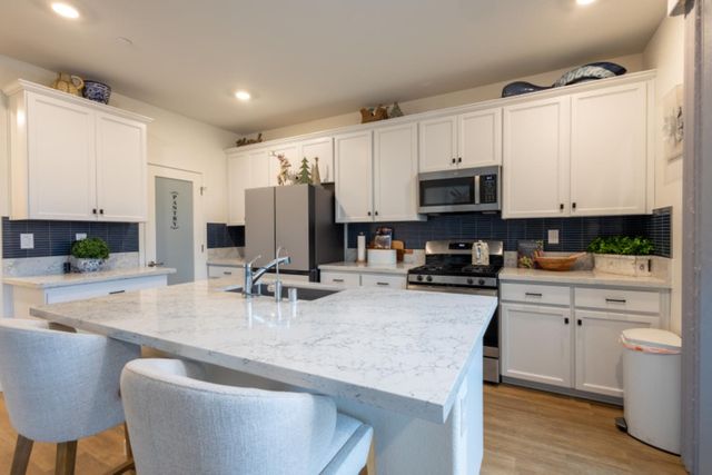 1612 Aleppo Ln, Sacramento, CA 95834