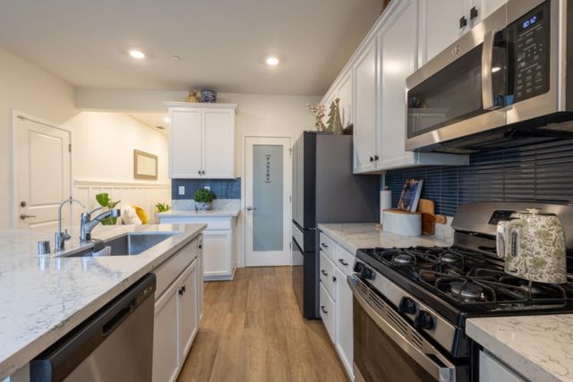 1612 Aleppo Ln, Sacramento, CA 95834