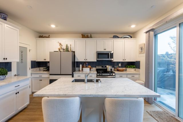 1612 Aleppo Ln, Sacramento, CA 95834