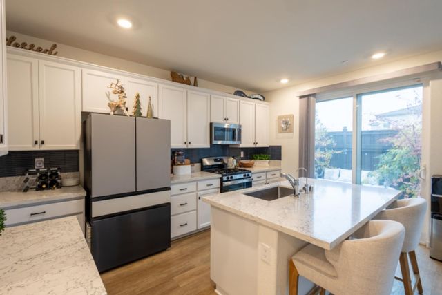 1612 Aleppo Ln, Sacramento, CA 95834