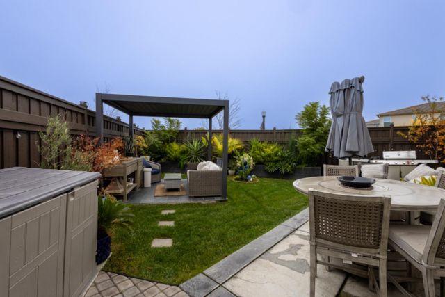 1612 Aleppo Ln, Sacramento, CA 95834