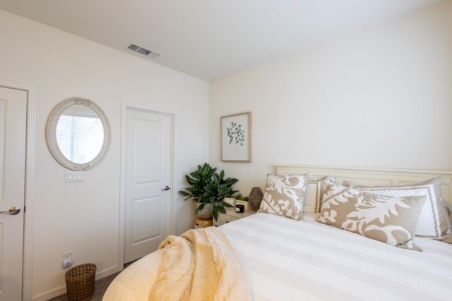 1612 Aleppo Ln, Sacramento, CA 95834