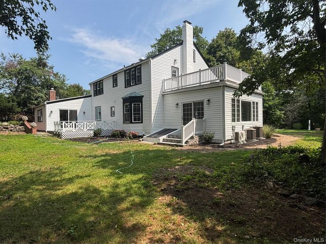 28 Wayaawi Avenue, Bayville, NY 11709