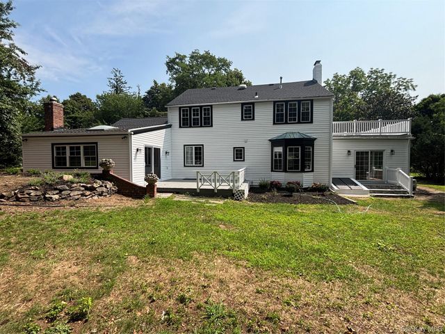 28 Wayaawi Avenue, Bayville, NY 11709