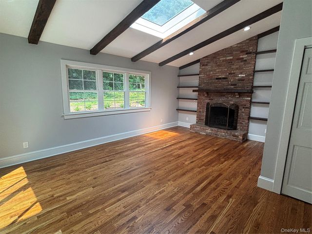 28 Wayaawi Avenue, Bayville, NY 11709