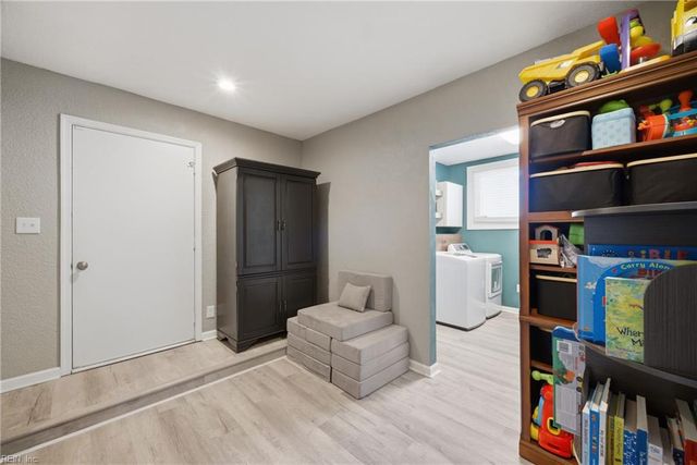 425 Beacon Hill CIR, Norfolk, VA 23502