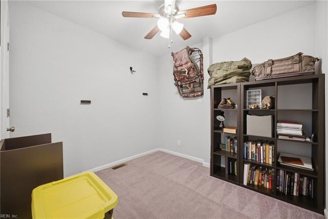 425 Beacon Hill CIR, Norfolk, VA 23502