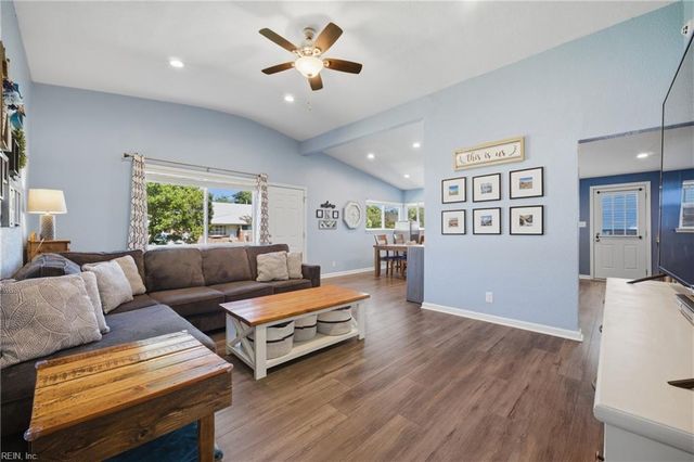 425 Beacon Hill CIR, Norfolk, VA 23502