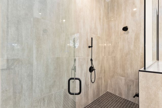 2048 Blackstone Drive, Hendersonville, TN 37075