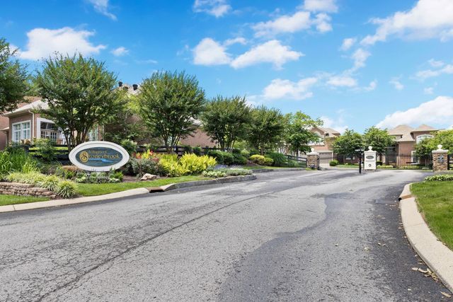 2048 Blackstone Drive, Hendersonville, TN 37075