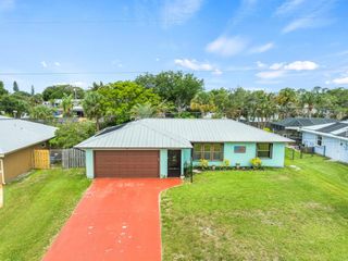 1636 NE Darlich Avenue, Jensen Beach, FL 34957