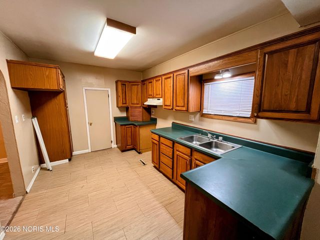 859 National Avenue, Toledo, OH 43609