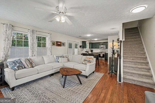 321 Windcroft Lane, Acworth, GA 30101
