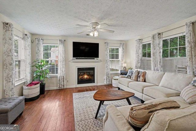 321 Windcroft Lane, Acworth, GA 30101