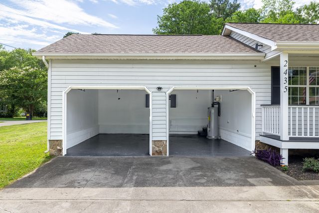 2435 Graysville Road, Ringgold, GA 30736