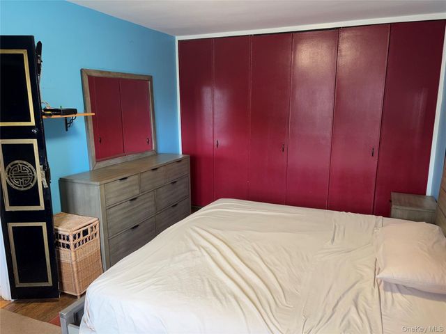 15115 84th Street 4F, Howard Beach, NY 11414