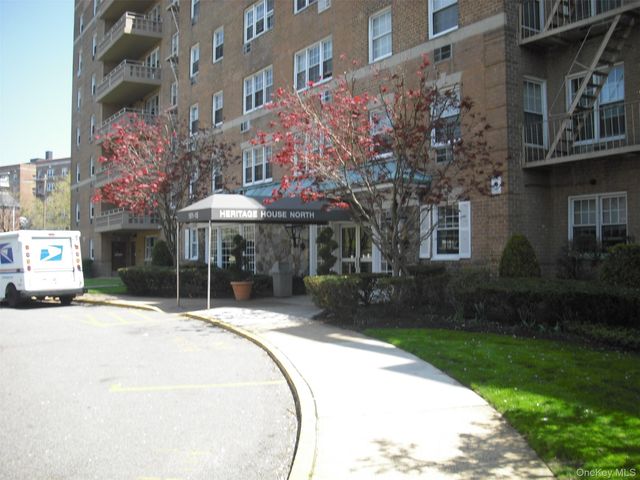 15115 84th Street 4F, Howard Beach, NY 11414