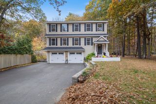 21 West Shore Park Road, Kingston, NH 03848