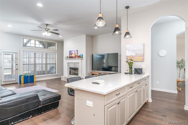 9290 CRESCENT LODGE Circle, Pike Road, AL 36064